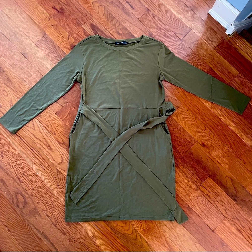 Merokeety medium forest green dress with waist straps